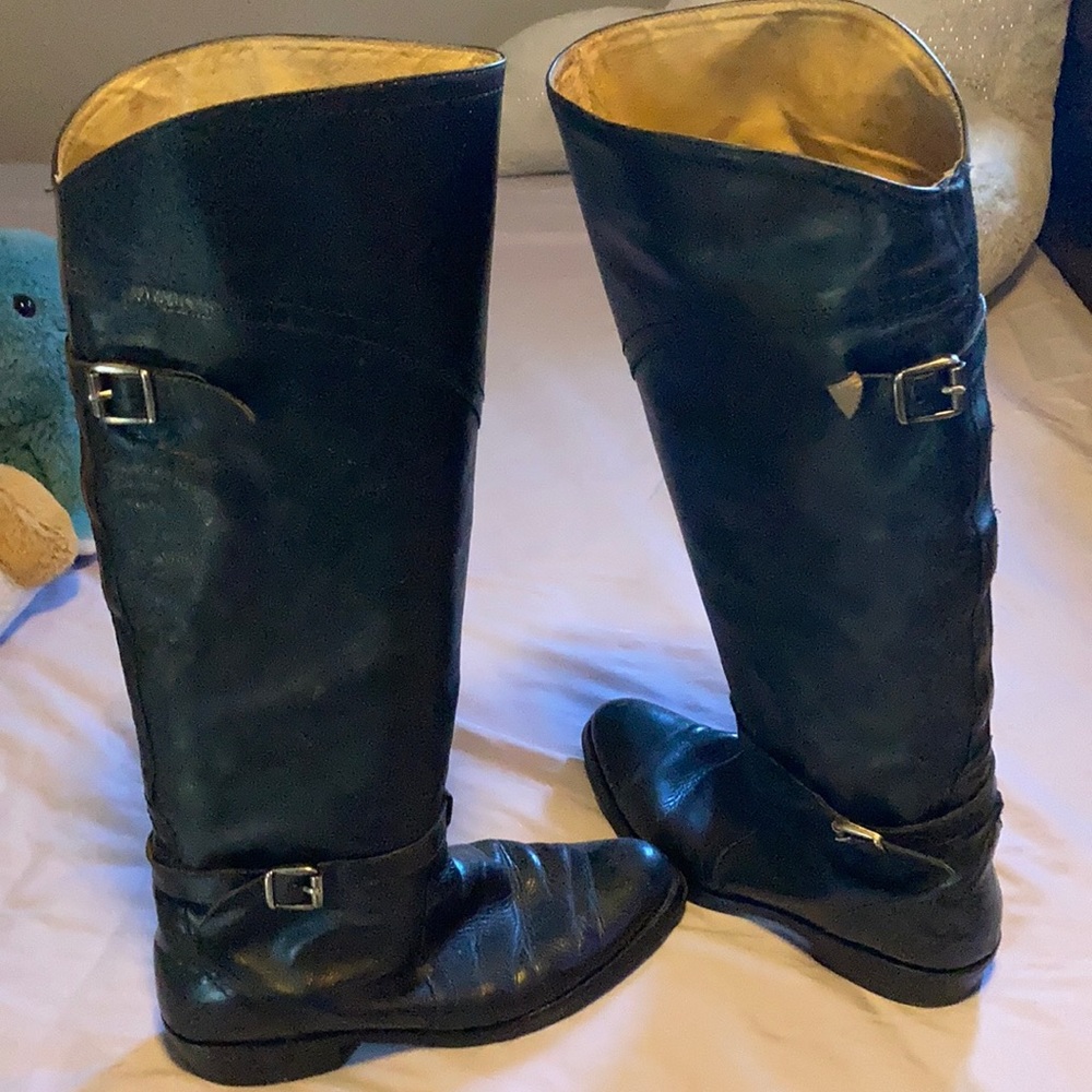 Frye knee length boots. Soft leather great condition. Made in Spain.